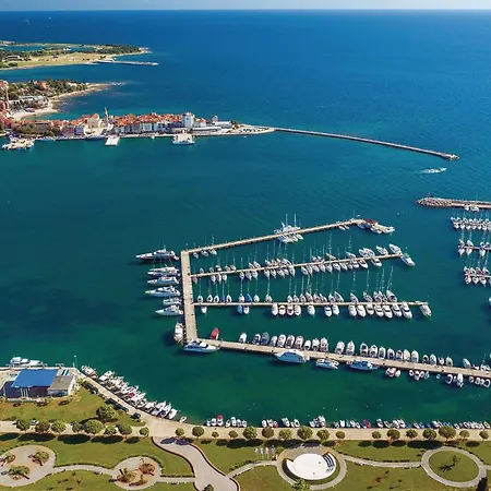 Prázdninový dům 2 Bedroom In *