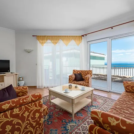 2 Bedroom In *