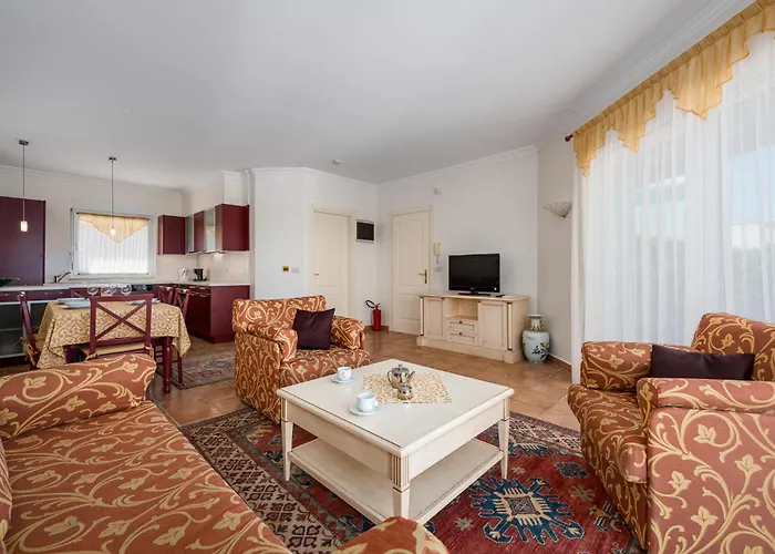 2 Bedroom In Σπίτι διακοπών *