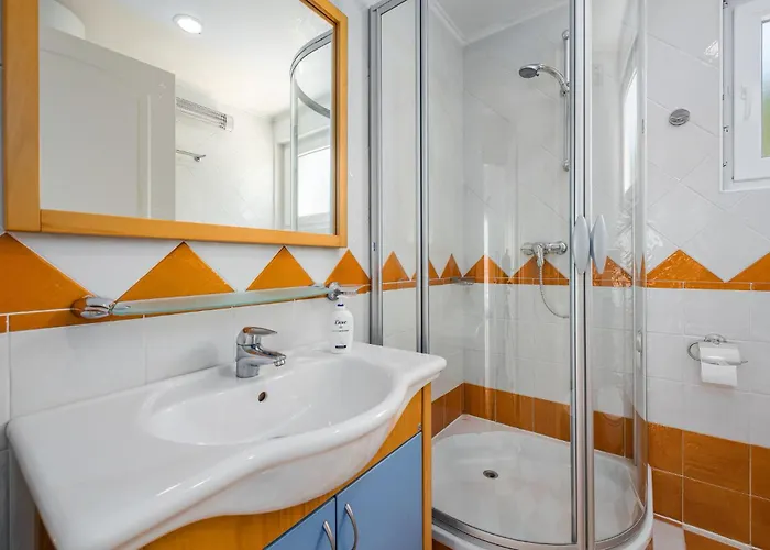 Dom wakacyjny 2 Bedroom In *