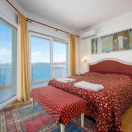 2 Bedroom In * סבודרייה